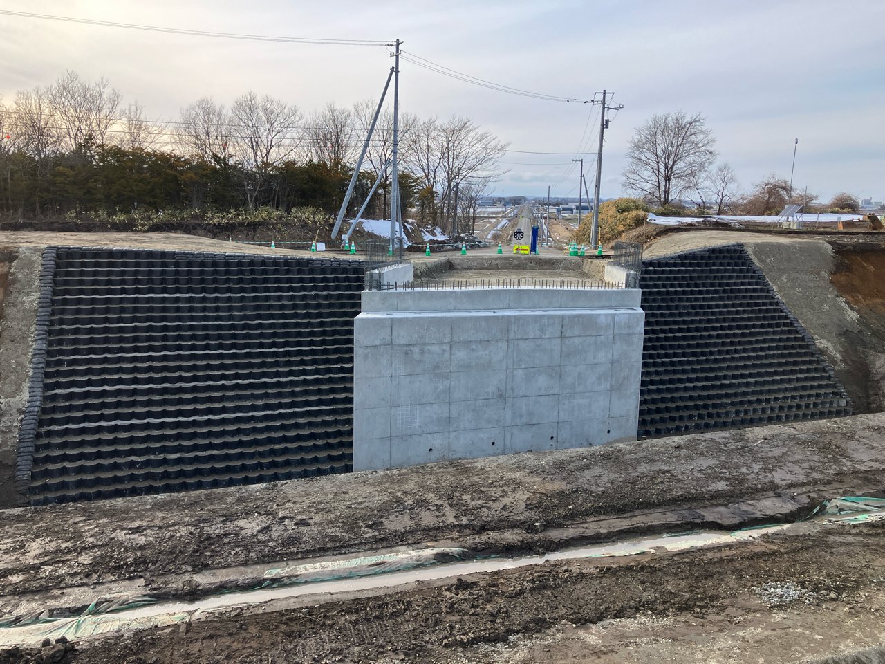 道央圏連絡道路　長沼町　零号線橋下部工事