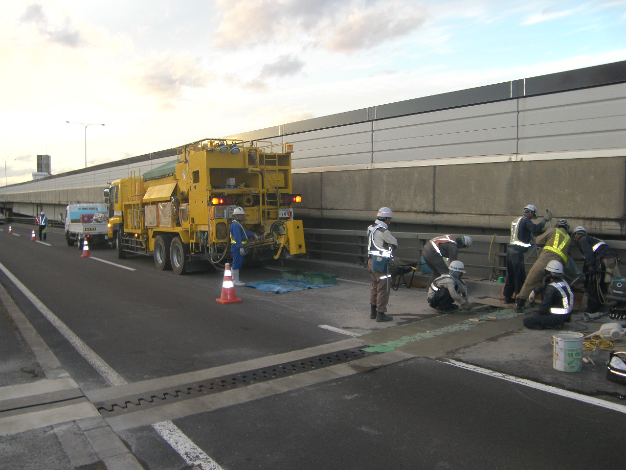 一般国道５号　札幌市　新川高架橋補修外一連工事