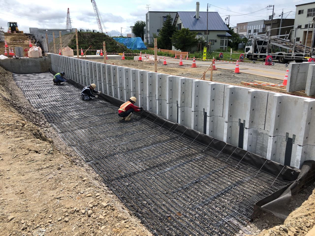 社会資本整備総合交付金事業 ３・４・５４宮の森・北２４条通（東雁来４条１丁目６２番地先～東雁来連絡線間）道路新設工事