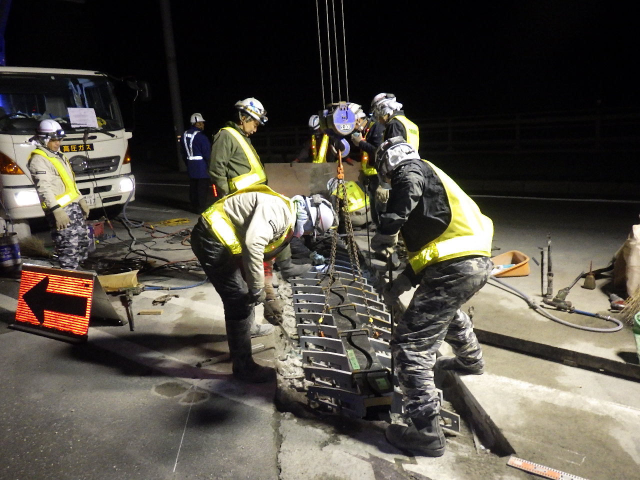 一般国道２３０号　札幌市　山鼻川橋補修外一連工事