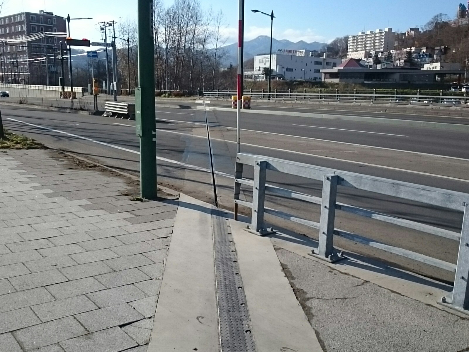 一般国道２３０号　札幌市　山鼻川橋補修外一連工事