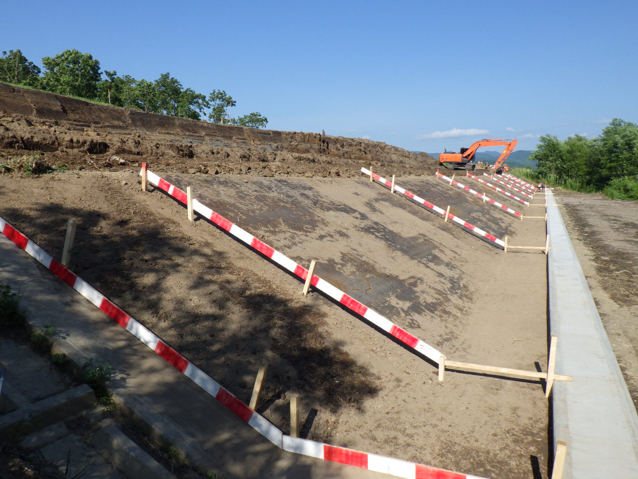 石狩川改修工事の内　産化美唄川河岸保護外工事