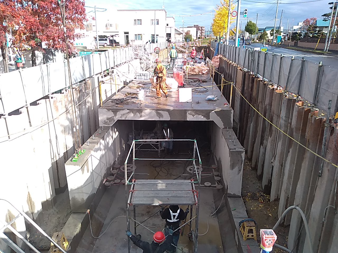 地方道路等整備事業　３・４・５４宮の森・北２４条通（逆川箱型函渠部ほか）道路新設工事