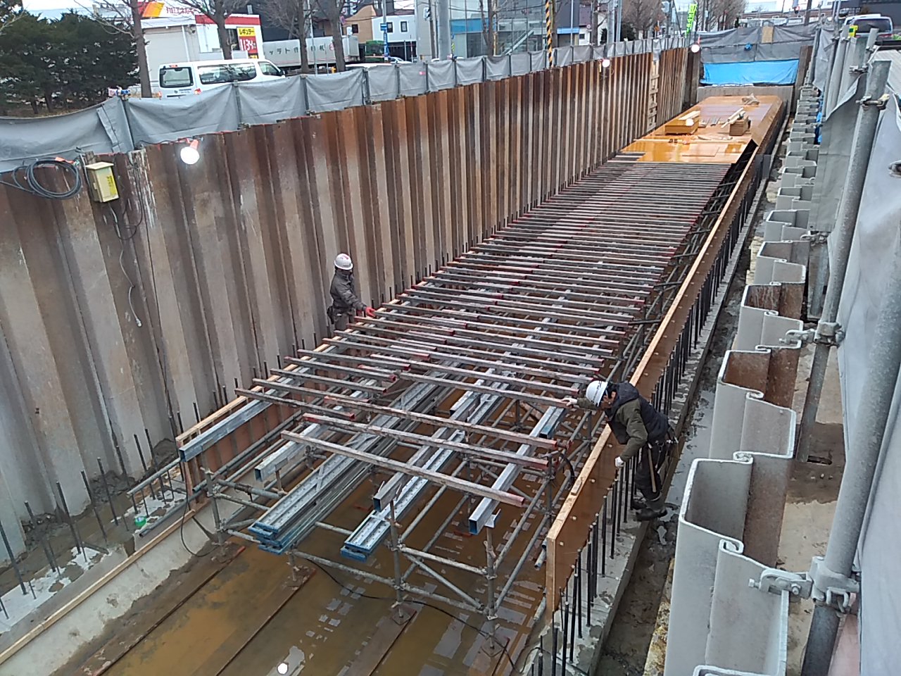 地方道路等整備事業　３・４・５４宮の森・北２４条通（逆川箱型函渠部ほか）道路新設工事