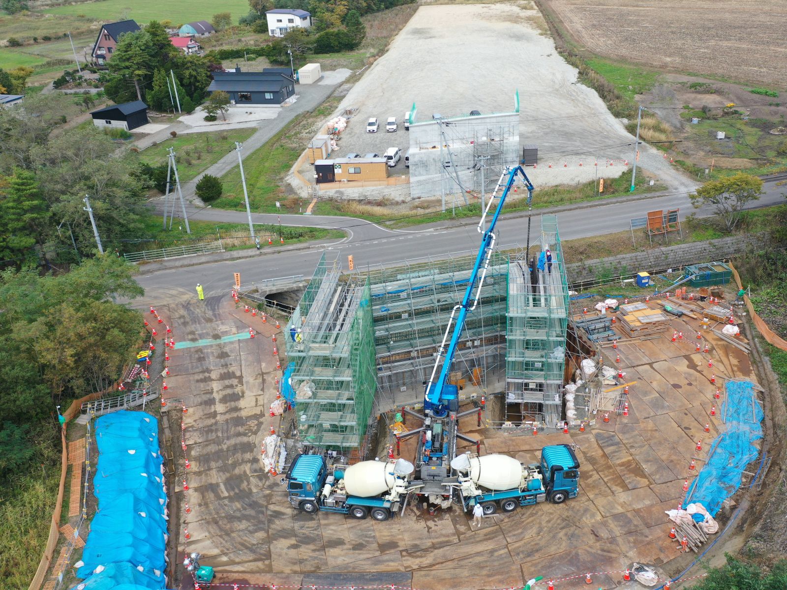 道央圏連絡道路　長沼町　富士戸線跨道橋下部工事