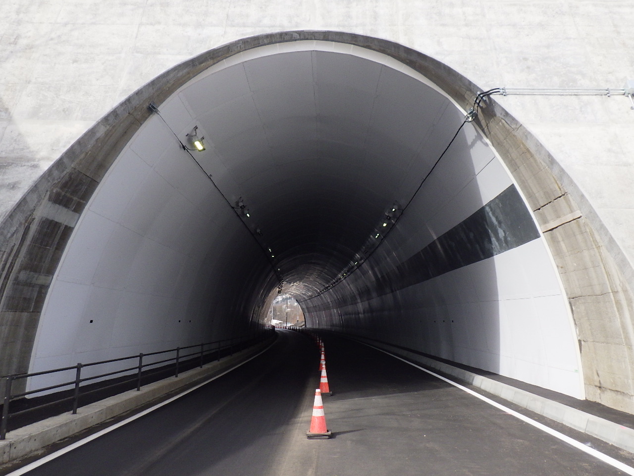 一般国道２３０号　札幌市　白糸トンネル補修外一連工事