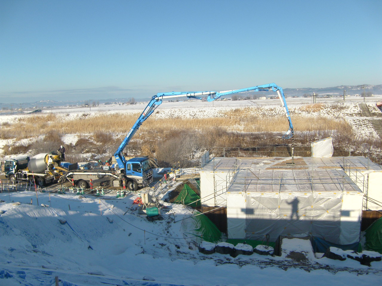 石狩川応急対策工事の内　旧美３号樋門吐口改良工事