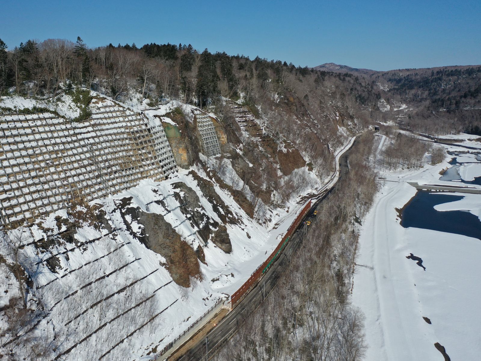 恵庭岳公園線防Ｂ５２地方道工事（補正）