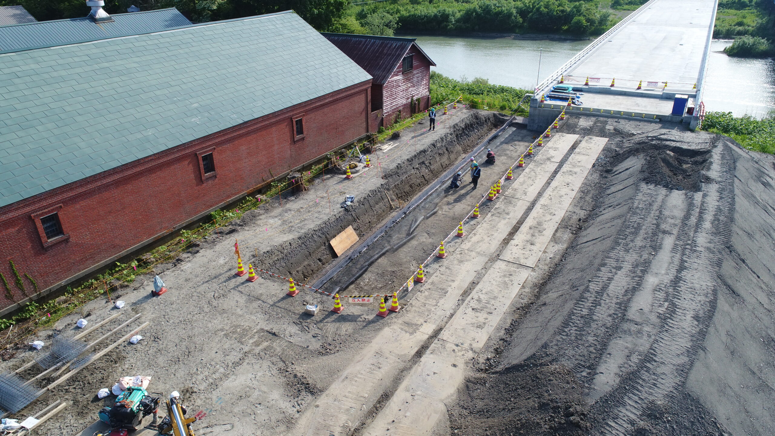 恵庭栗山線馬追橋架替工事（道路工）（補正）