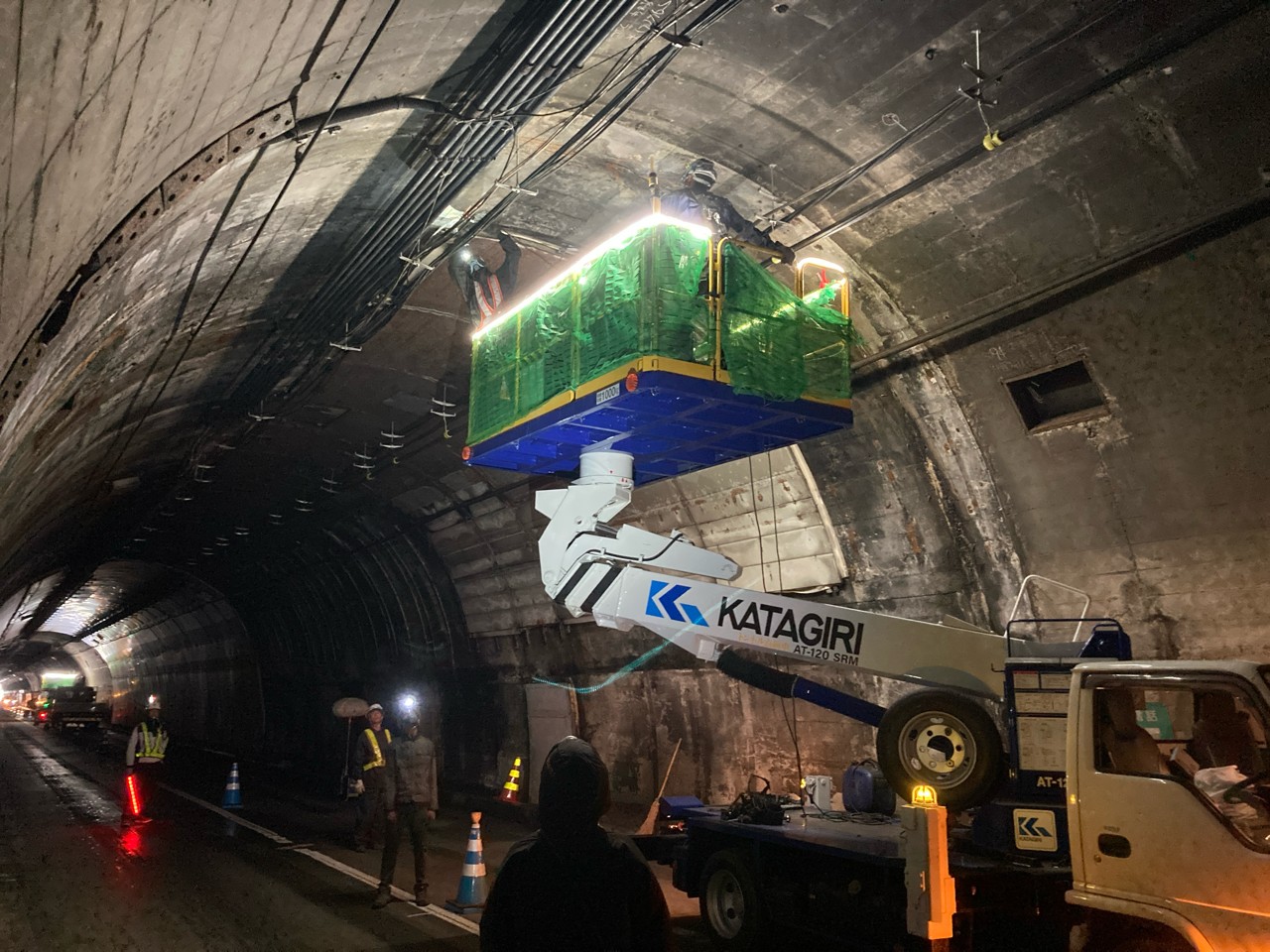 一般国道２３０号　札幌市　定山渓トンネル漏水対策外一連工事